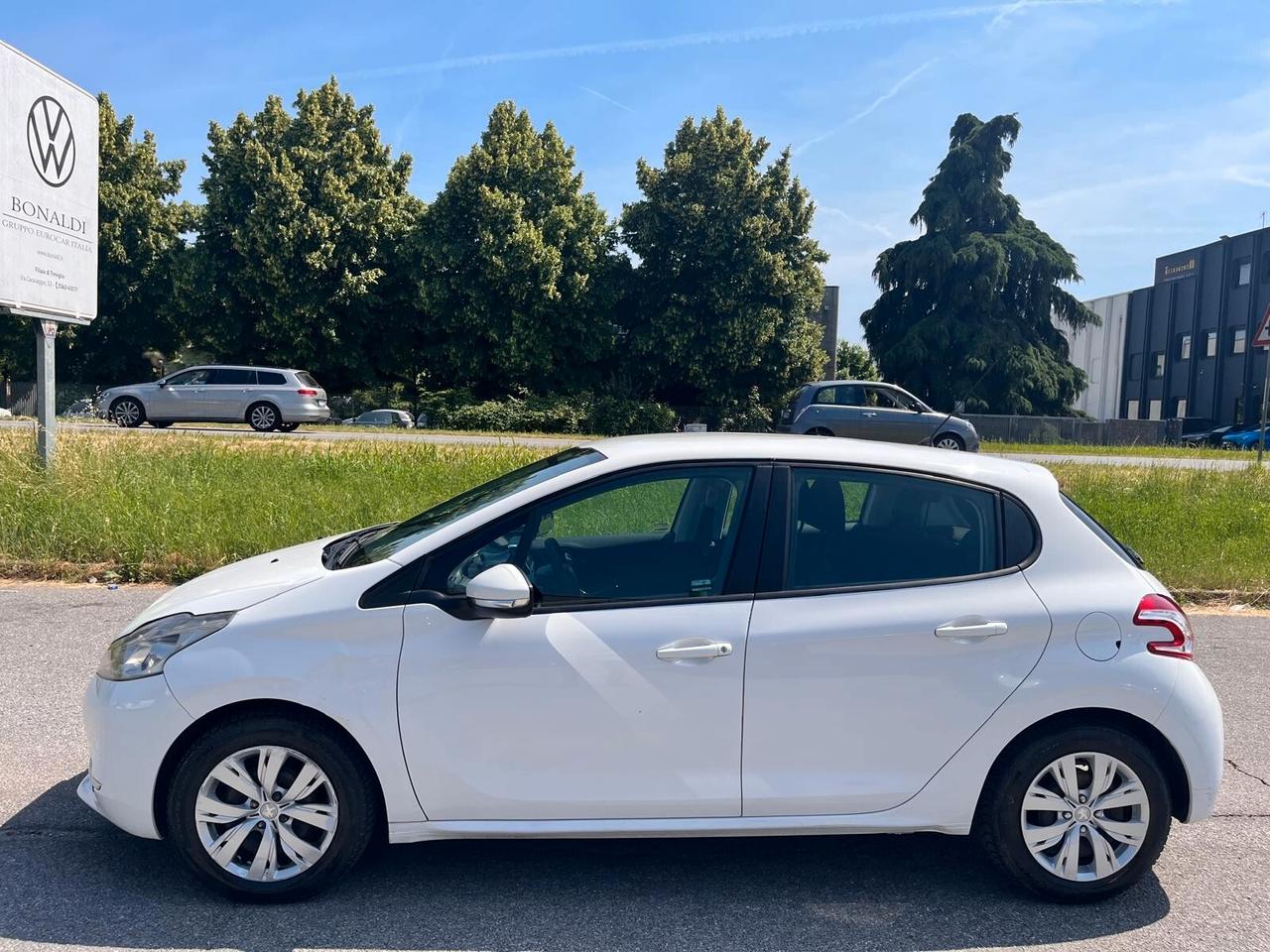 Peugeot 208 1.4 HDi 68 CV 5 porte Access