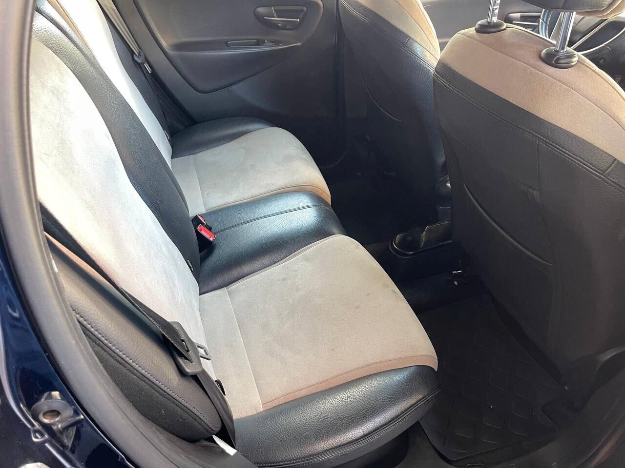 Lancia Ypsilon 0.9 TwinAir 85 CV Mya