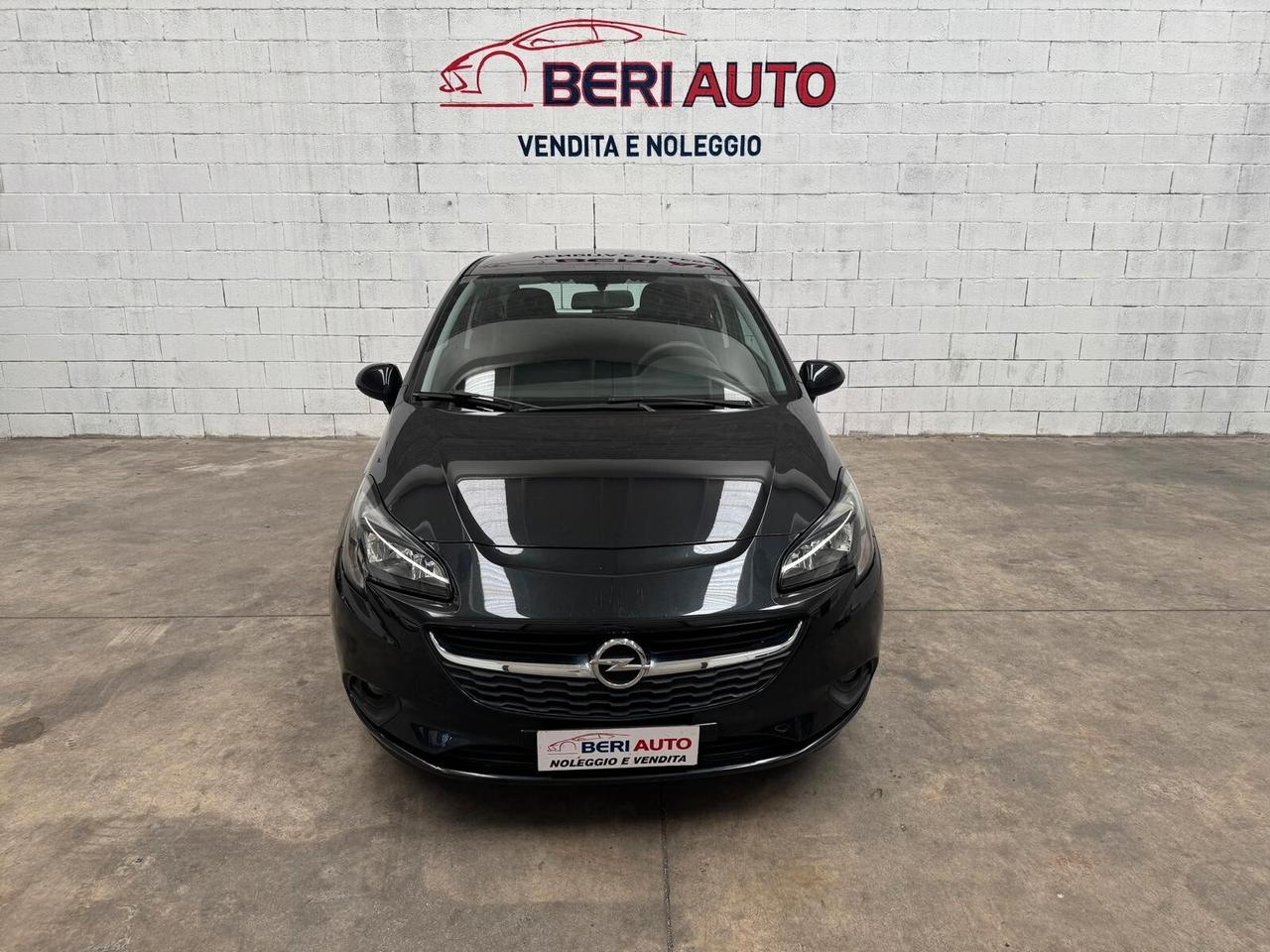 Opel Corsa GPL Tech Coupé b-Color adatta neopatentati