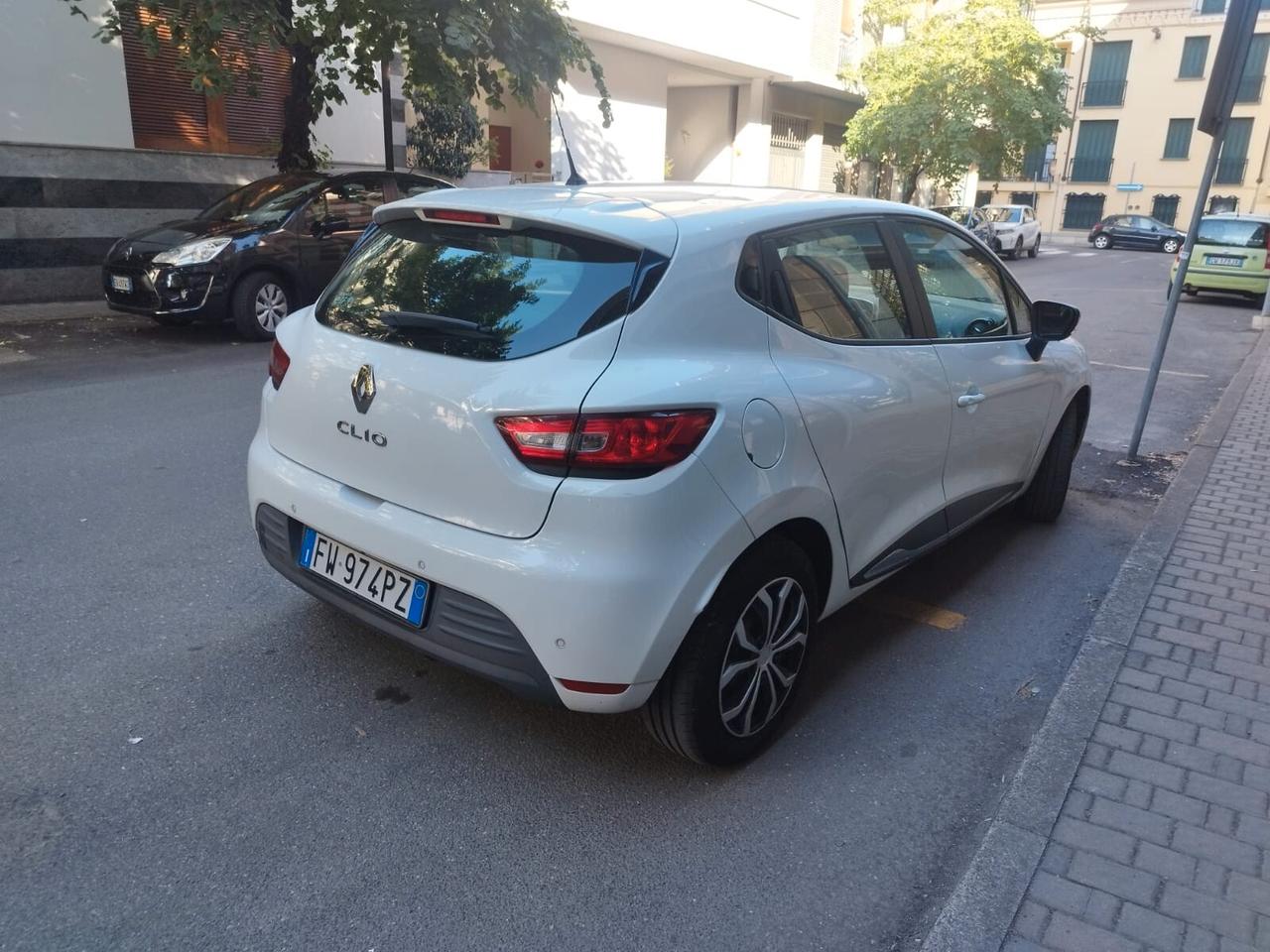 Renault Clio dCi 8V 90 CV 5 porte Moschino Life
