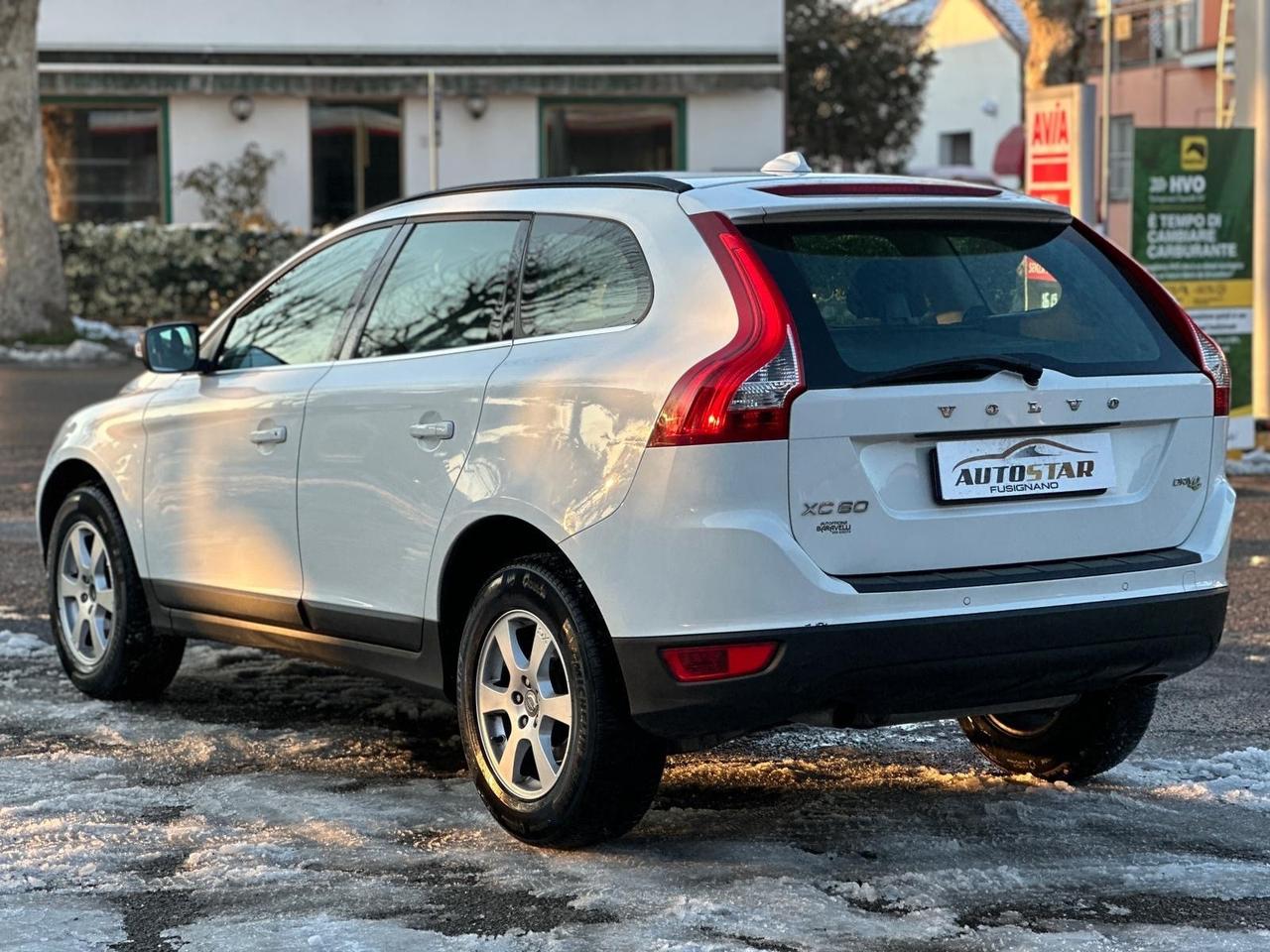 Volvo XC 60 XC60 D5 AWD Geartronic Kinetic