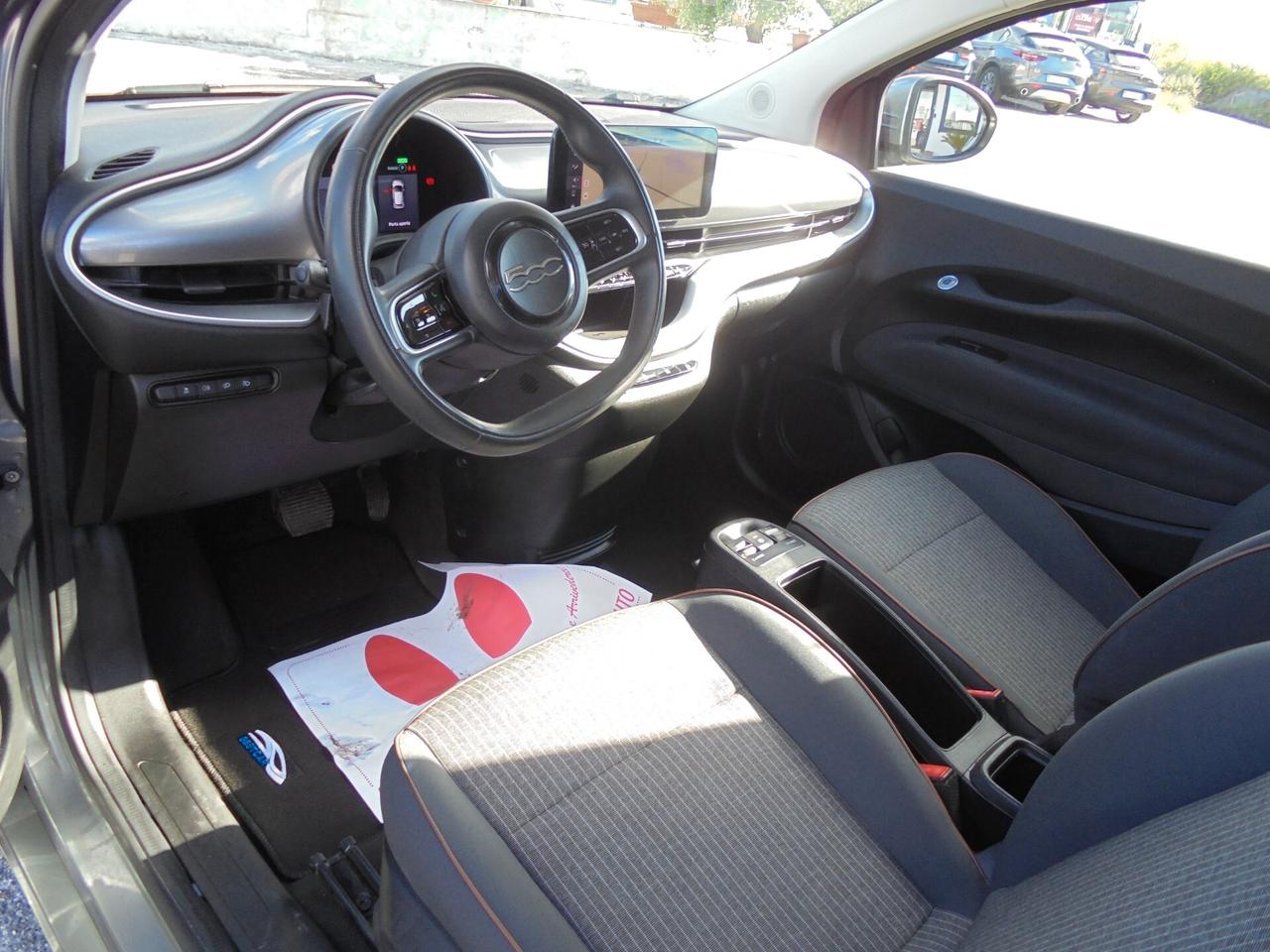Fiat 500 500e Berlina 42 kWh Icon