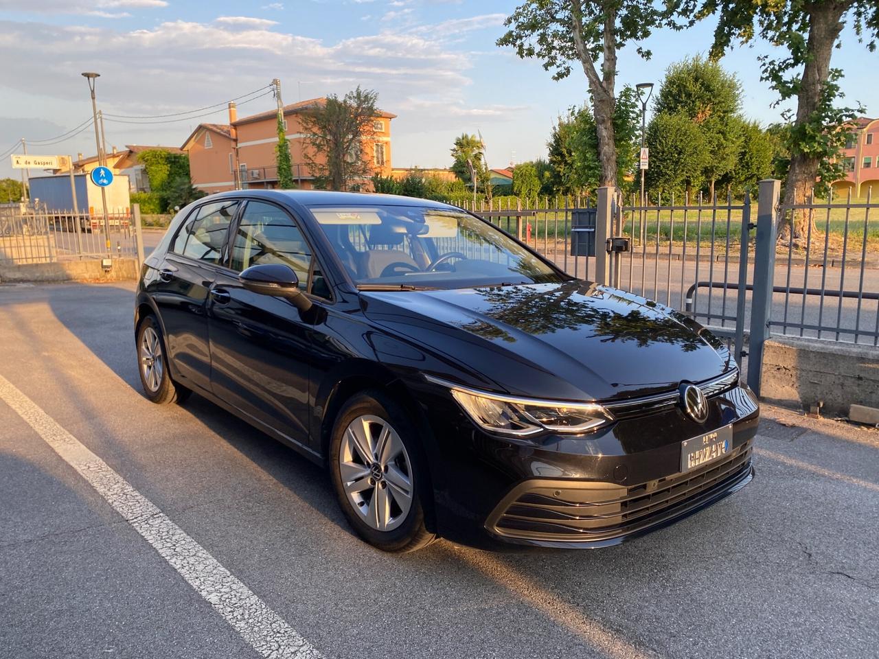 Volkswagen Golf 1.0 TSI EVO Life- OK NEOPATENTATI