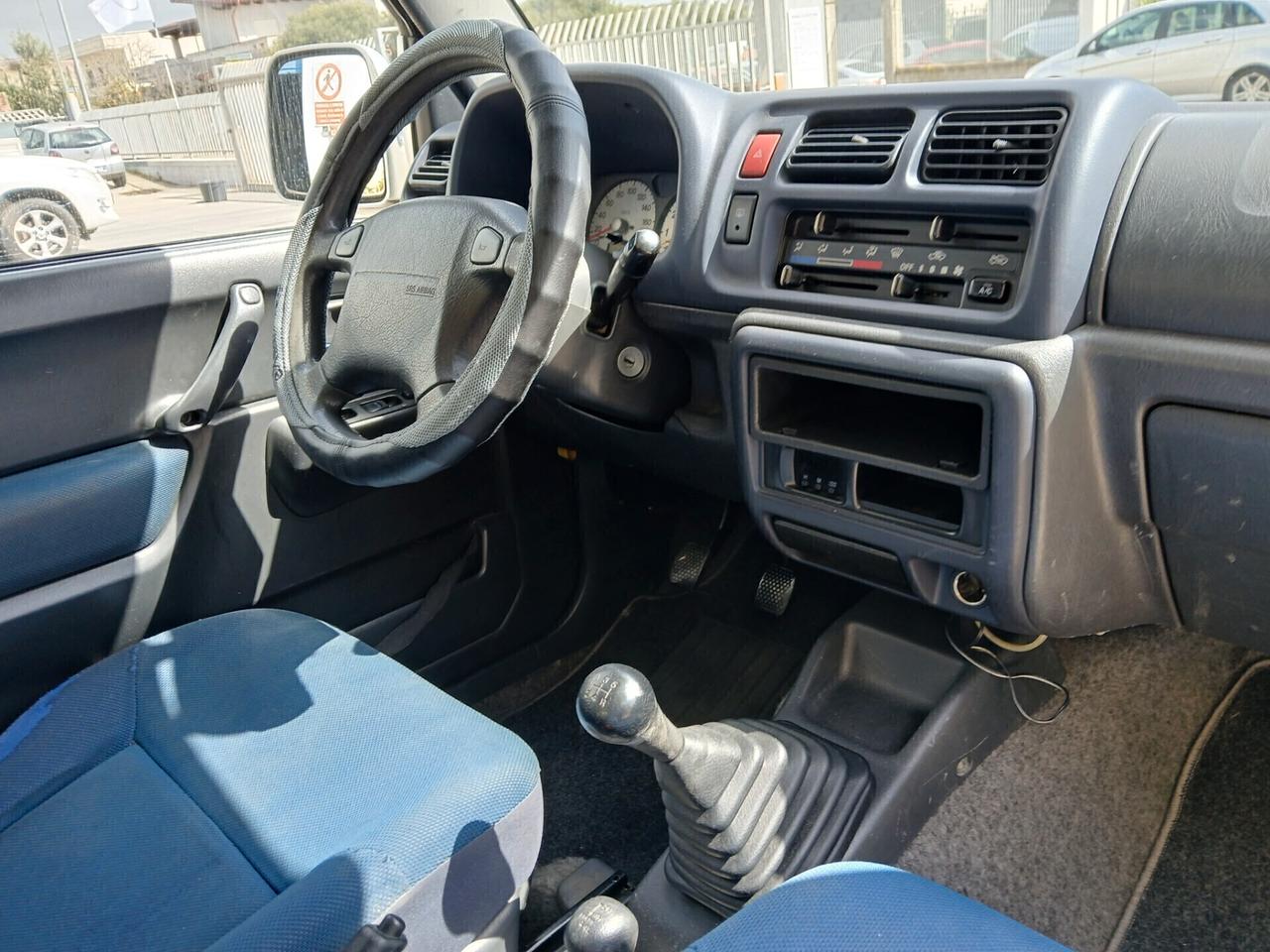 SUZUKI Jimny 4x4 JLX 1.300 16v 80cv