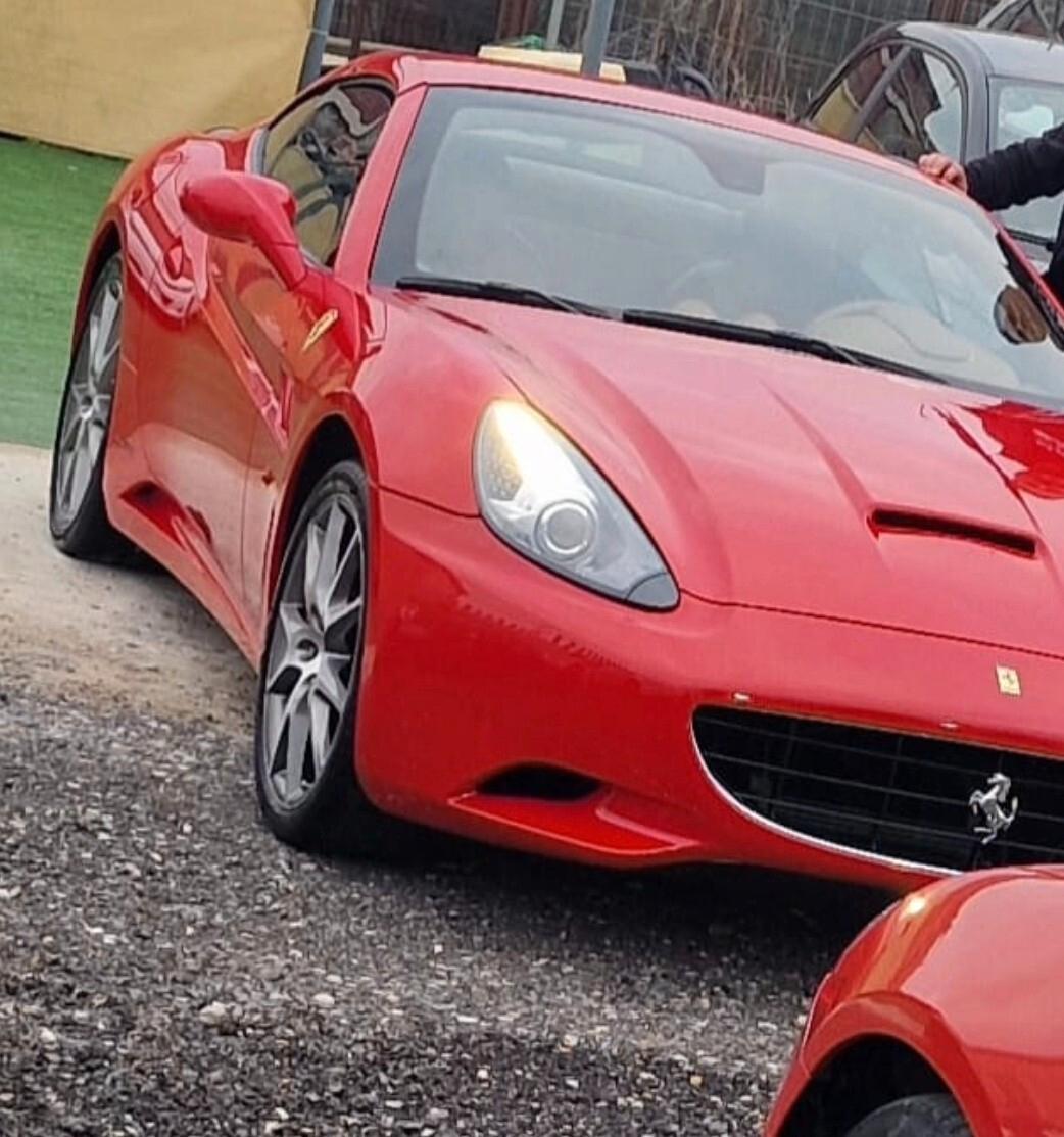 Ferrari California DCT 2014