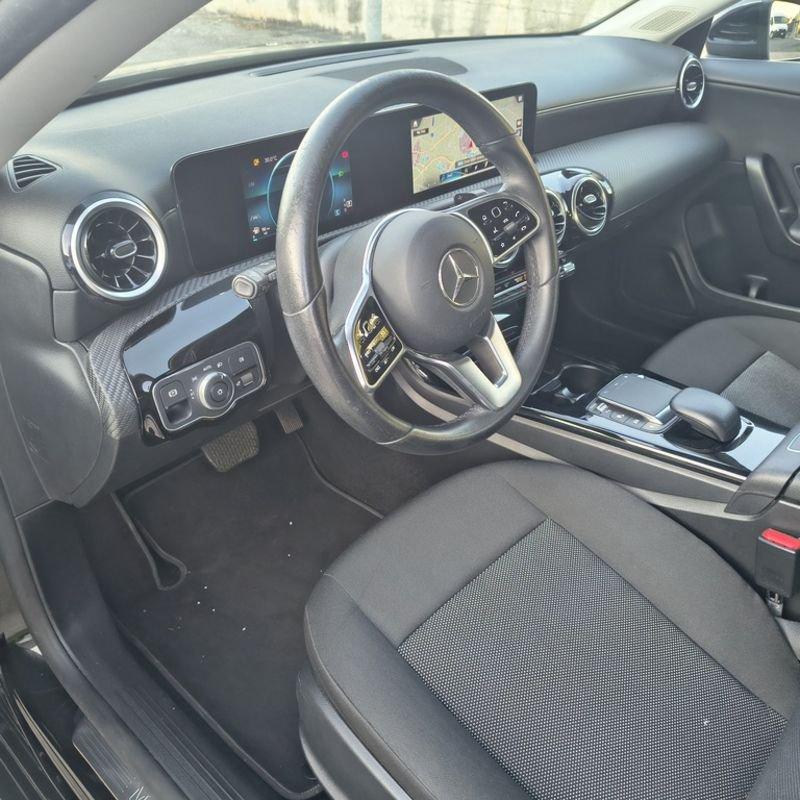 Mercedes-Benz CLA S.Brake 200D AT 150 CV Business Extra