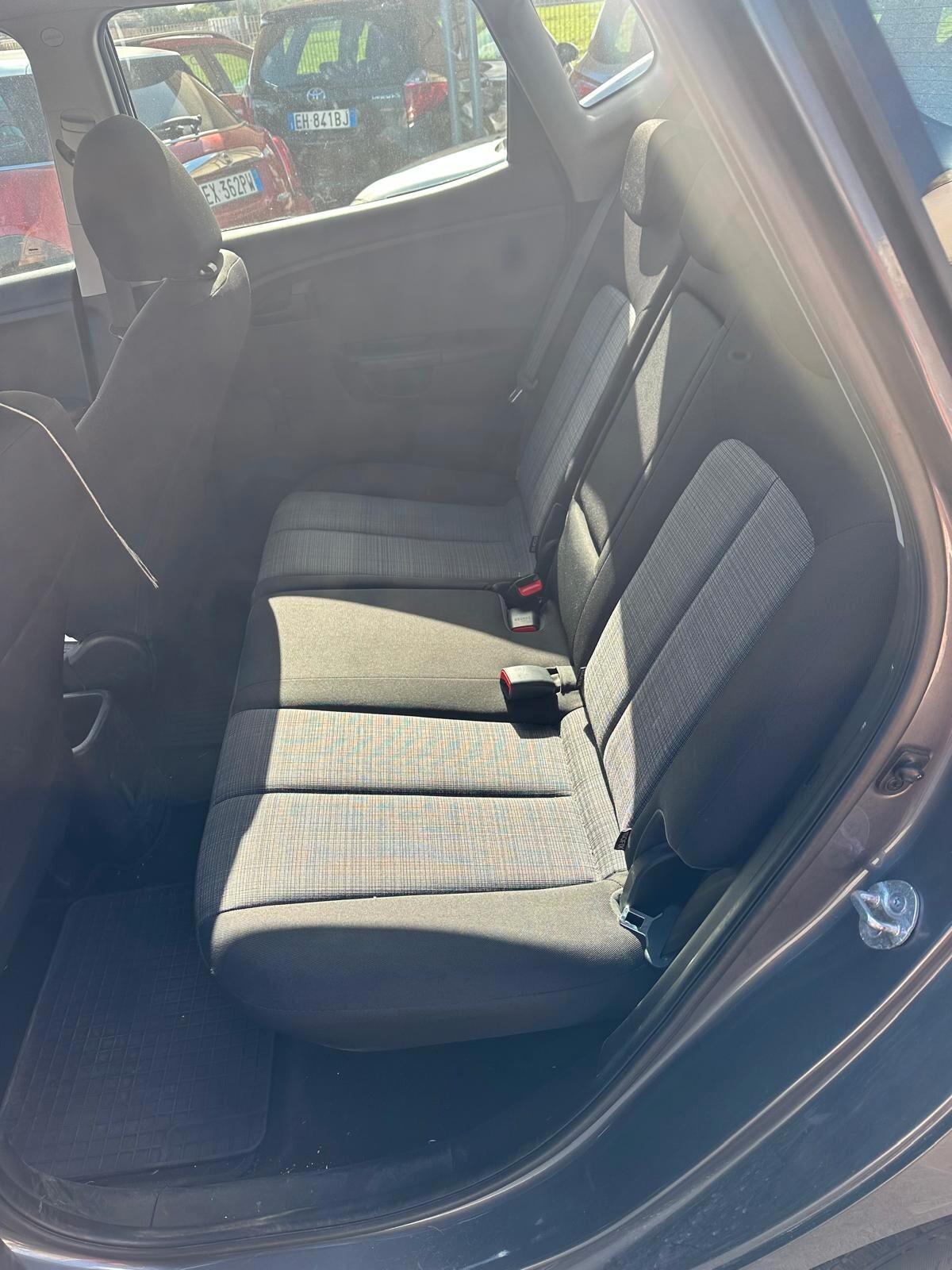 Kia Venga 1.4 CRDi 77CV WGT LX