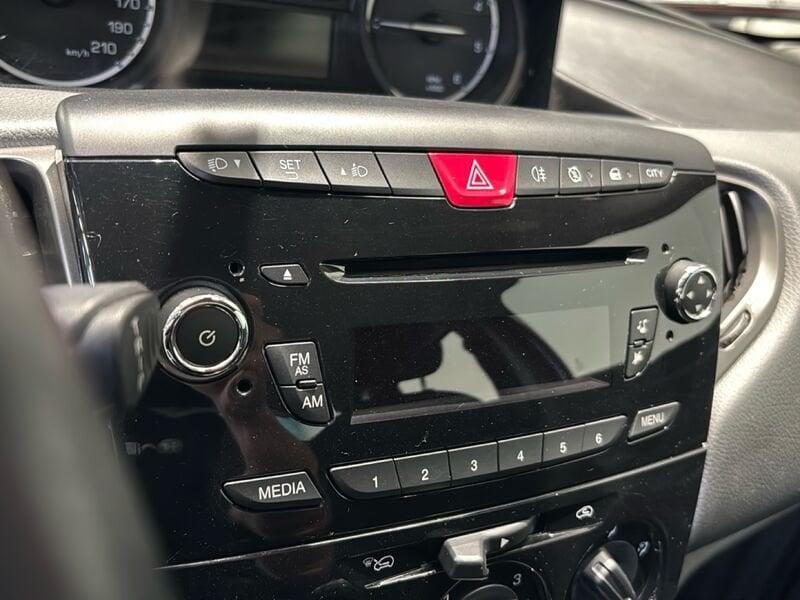 Lancia Ypsilon 1.3 MultiJet 95cv Silver