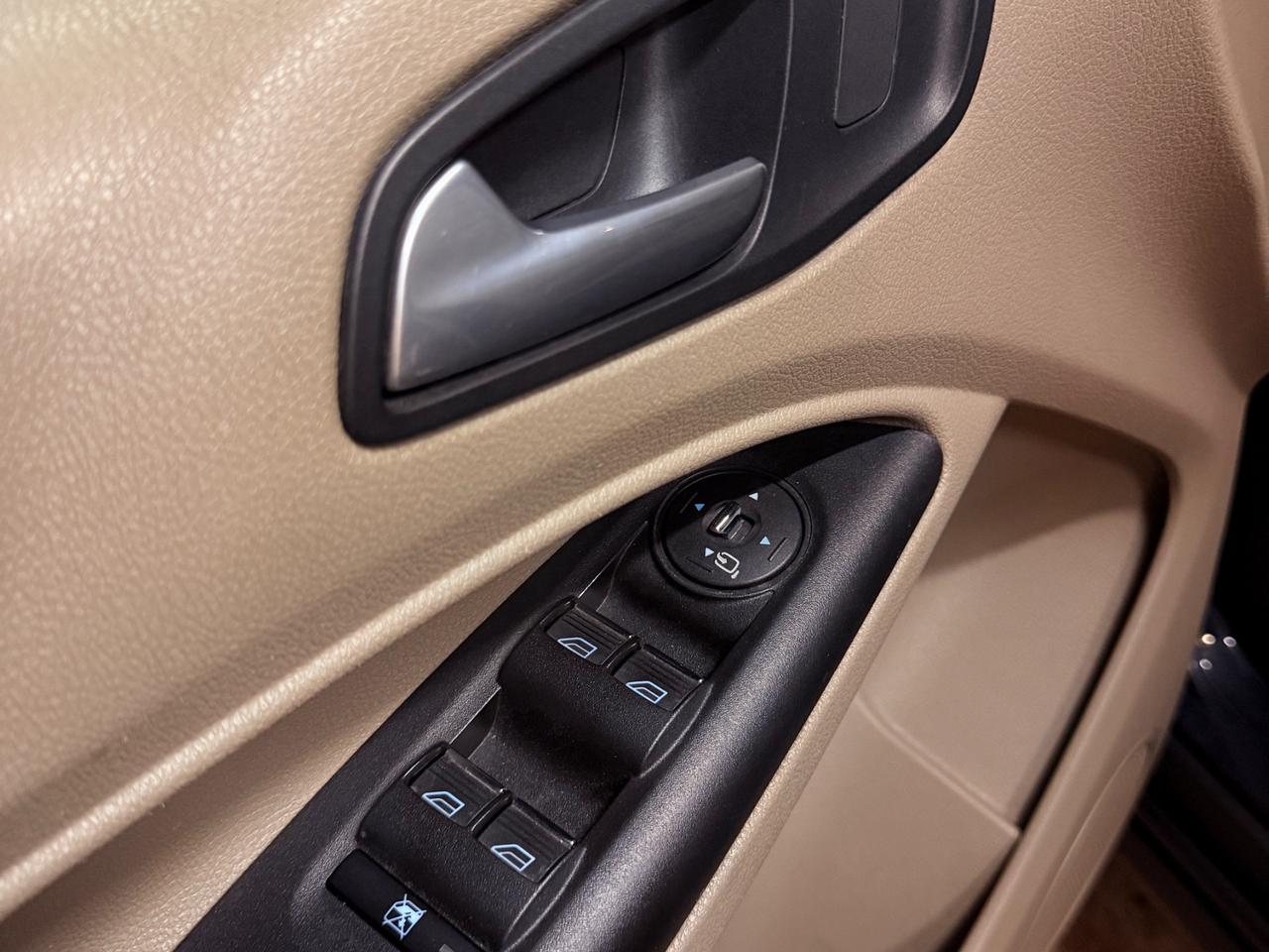 SPETTACOLARE FORD GRAN TOURNEO CONNECT 7 POSTI CON SOLI 77.504 KM