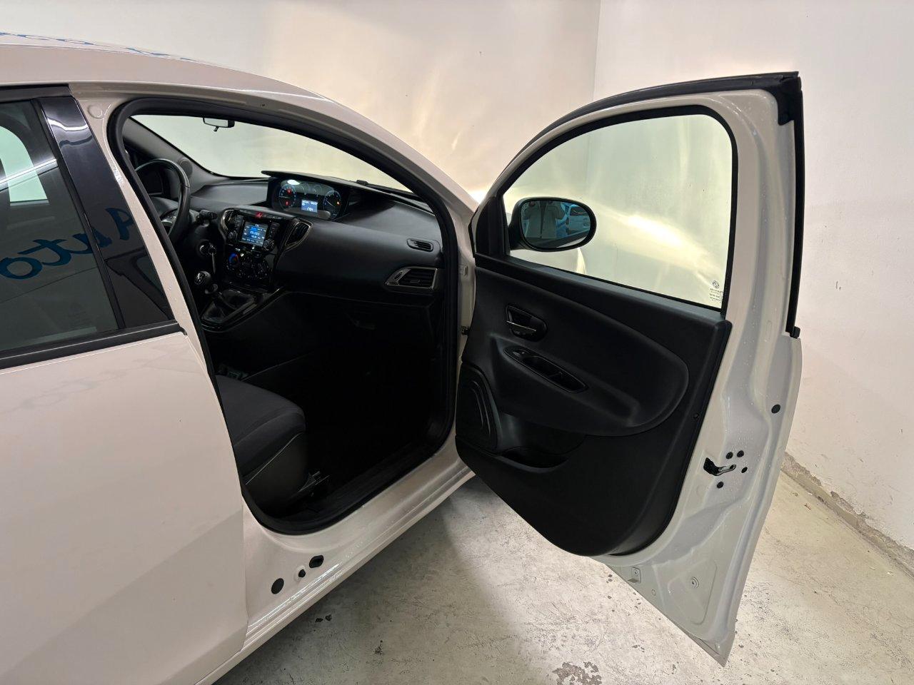 Lancia Ypsilon 5 Porte Ypsilon 1.2 Gold 69cv my16