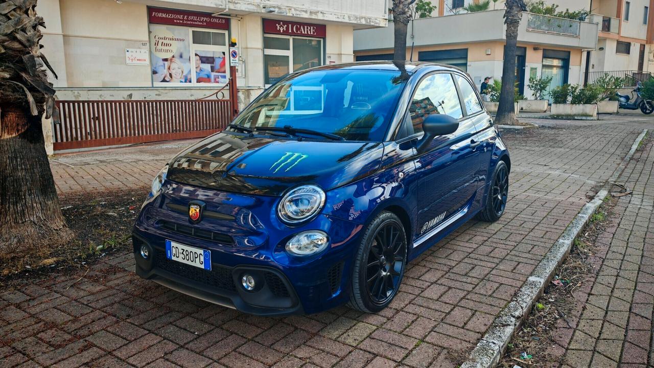 Abarth 595 1.4 Turbo T-Jet 165 CV Monster Energy Yamaha