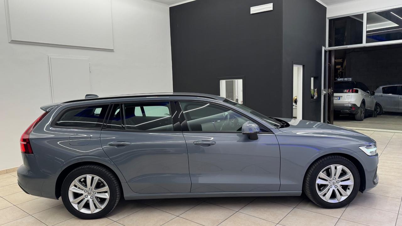 Volvo V60 B4 (d) Geartronic Momentum Pro-80.000 km