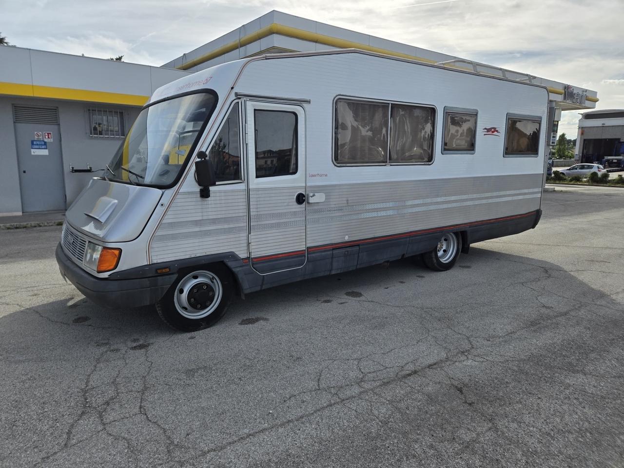IVECO Laika LASERHOME 67 MAXI 2.5 TURBO