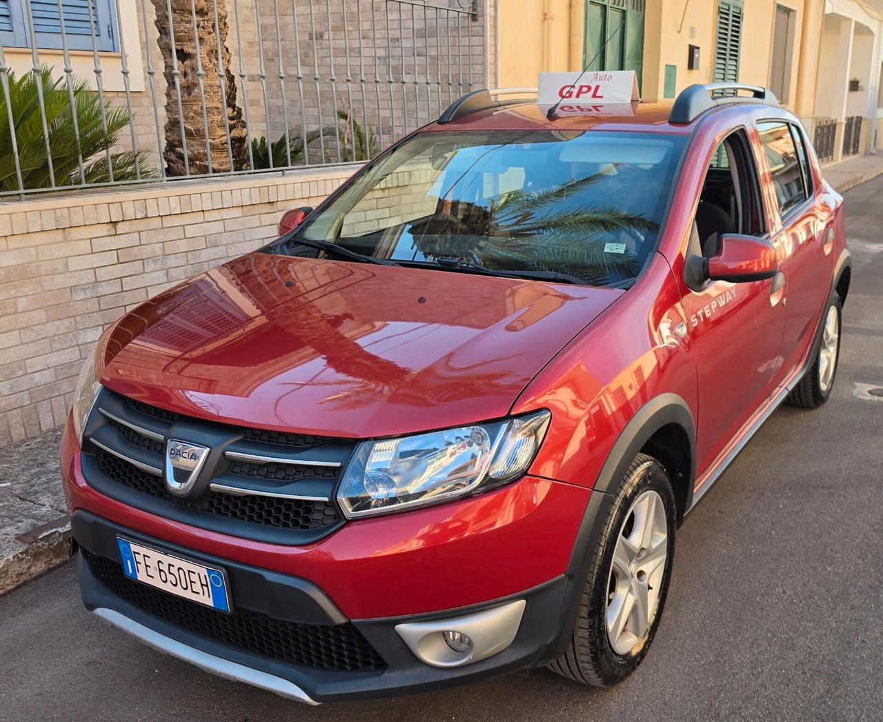 Dacia Sandero stepway Gpl casa madre Anno 2016