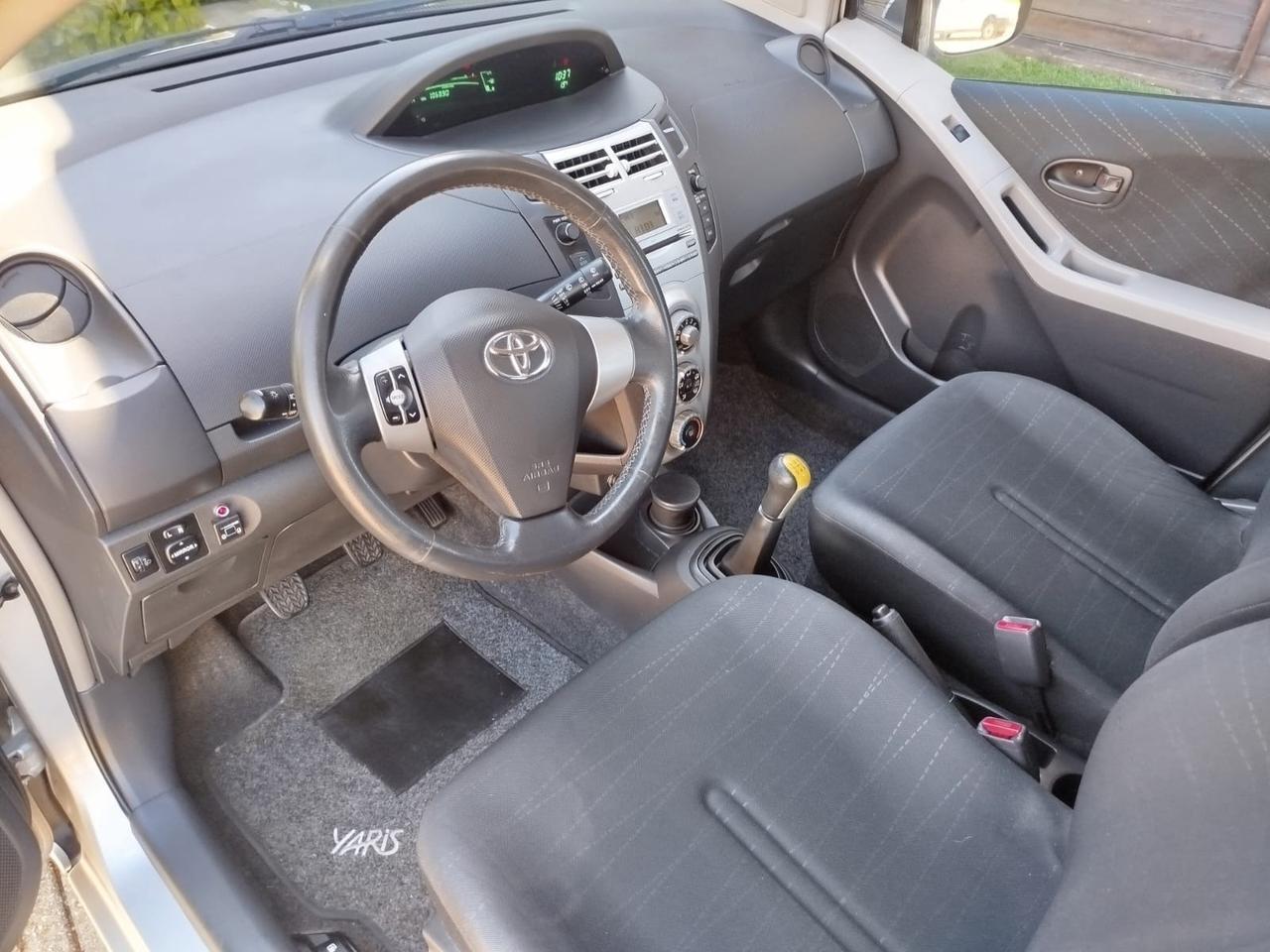 Toyota Yaris 1.3 5 porte CON GPL RINNOVATO FINO AL 2030