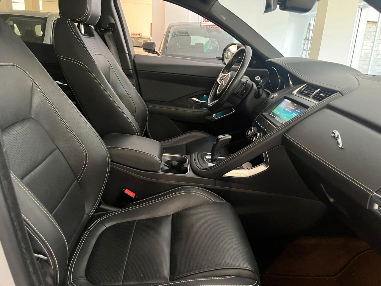 Jaguar E-Pace 2.0D 150 CV AWD aut. R-Dynamic HSE
