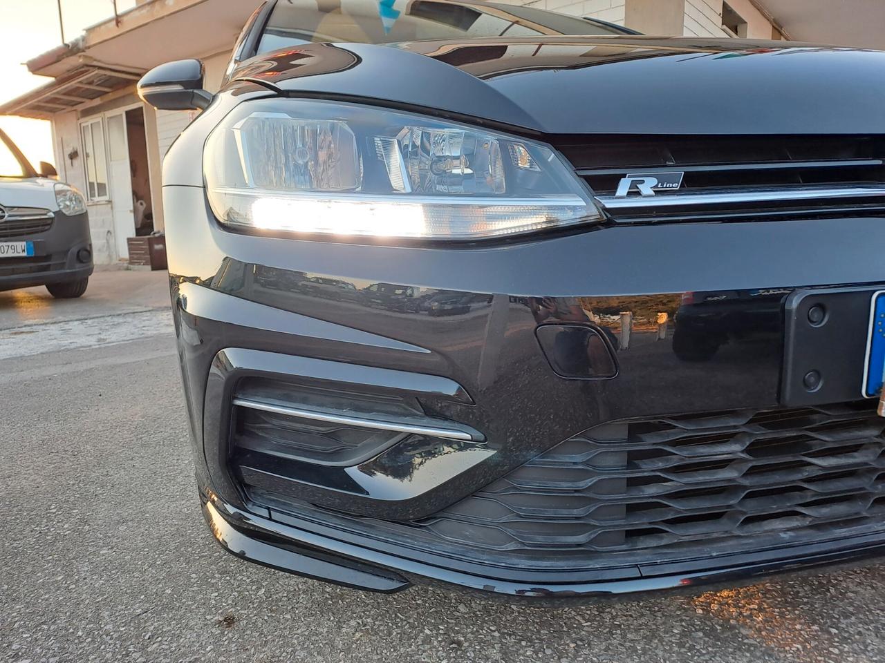 Volkswagen Golf 7.5 2.0 TDI R LINE 150 CV 2020 29MILA KM