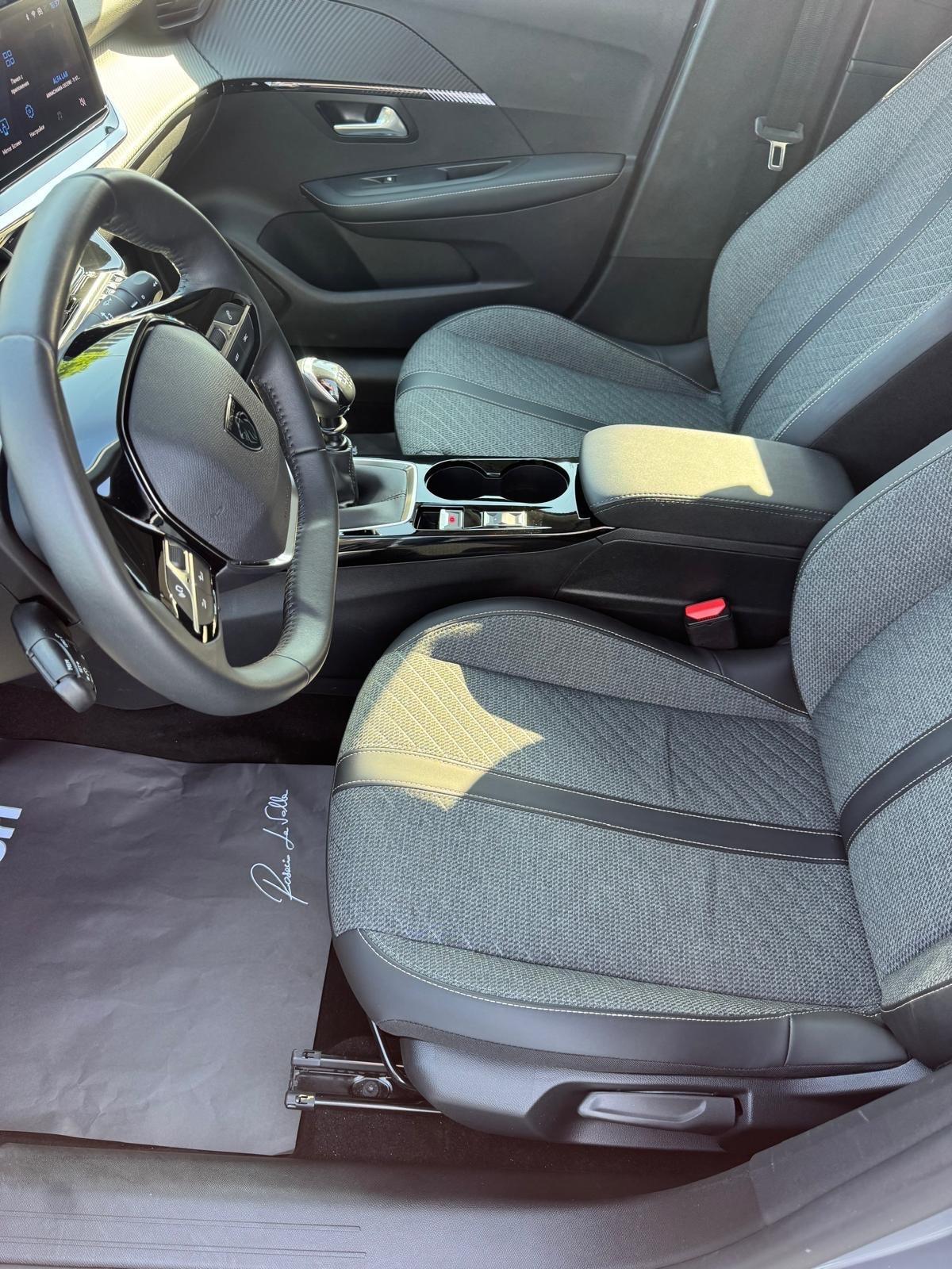 Peugeot 208 PureTech 100 Stop&Start 5 porte Allure