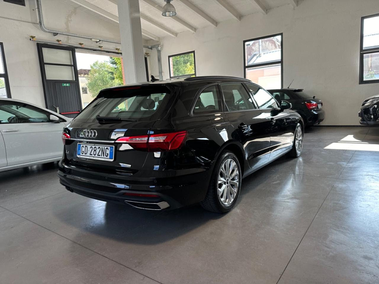 Audi A4 Avant 35 TDI/163 CV S tronic Business Advanced