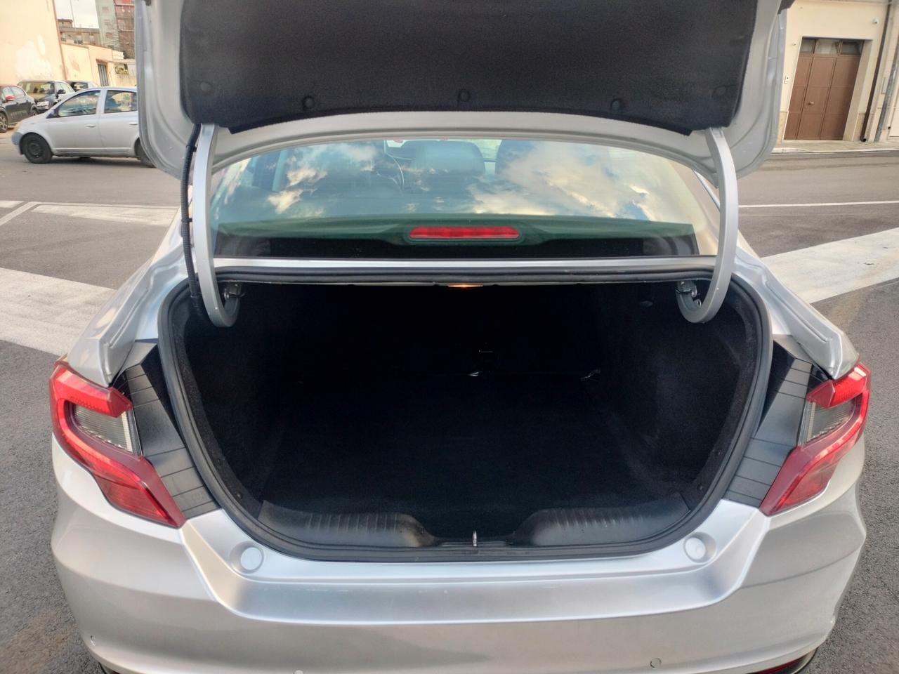 Fiat Tipo 1.3 Mjt 4 porte Lounge