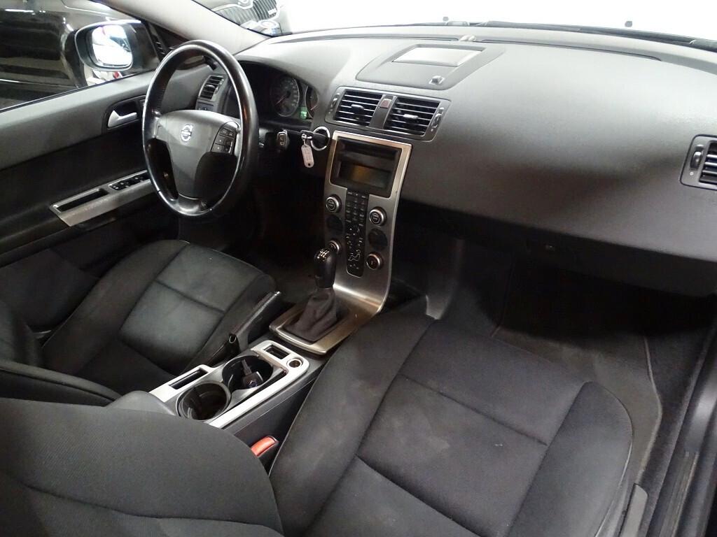 Volvo V50 2.0d Momentum 136 CV NEOPATENTATO