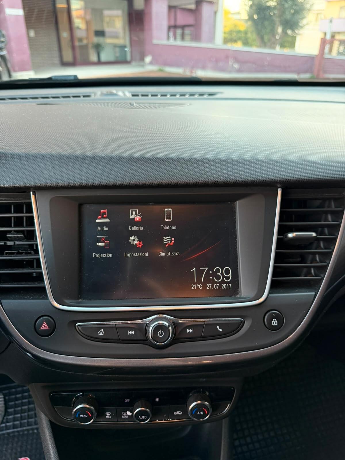 Opel Crossland X