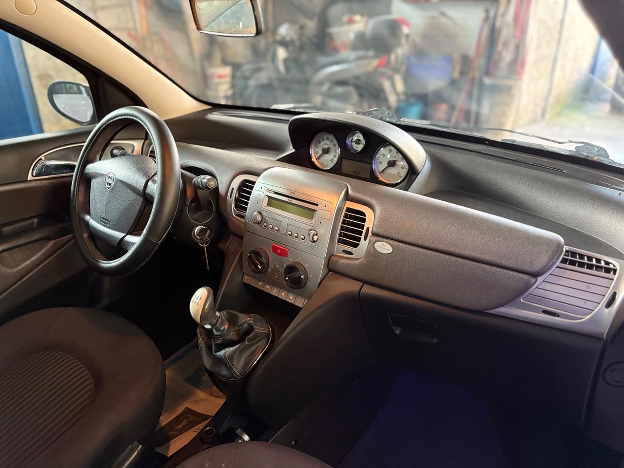 Lancia Ypsilon 1.4 Oro Ecochic GPL