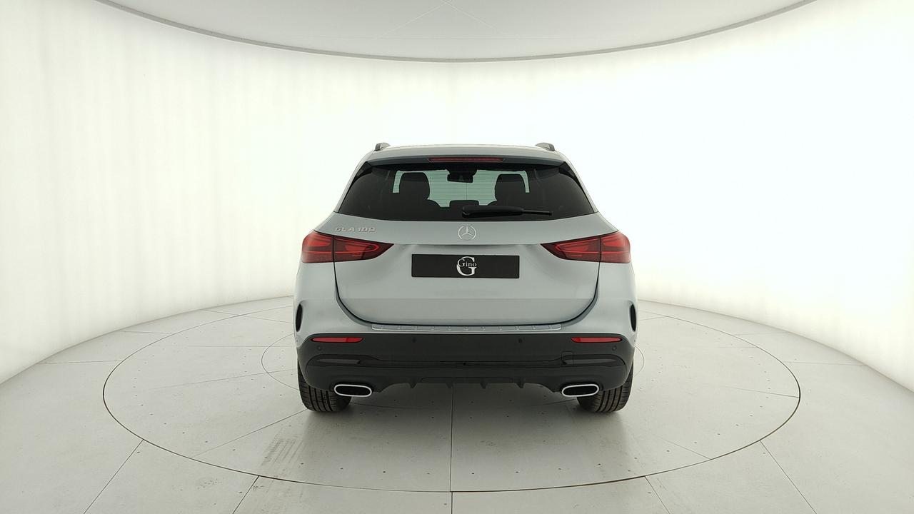 Mercedes-Benz GLA 180 Automatic