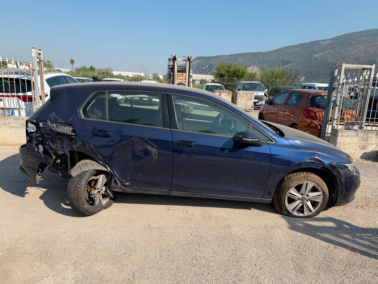 VOLKSWAGEN GOLF 2021 2.0 TDI 116 CV DSG *SINISTRATA