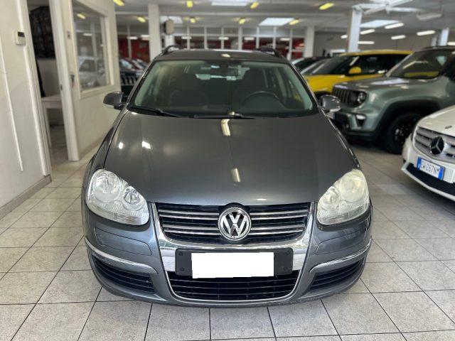 VOLKSWAGEN Golf Var. 1.9 TDI DPF Comfortline + GANCIO TRAINO
