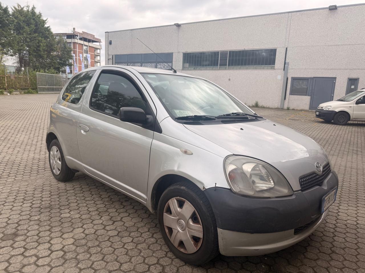 Toyota Yaris 1.0i 16V cat 3 porte