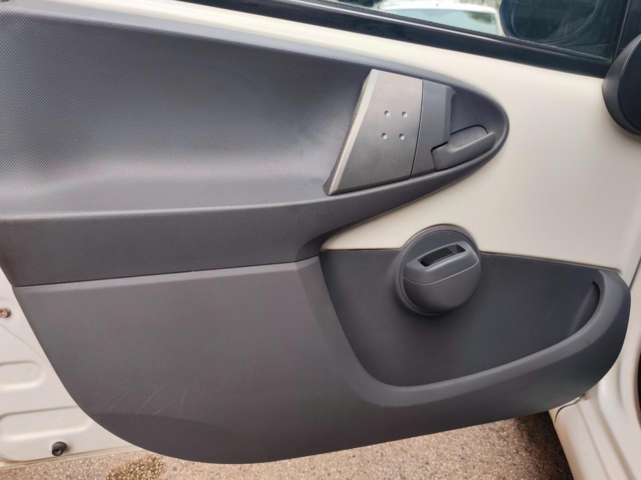 Toyota Aygo 1.0 12V VVT-i 5 porte Active