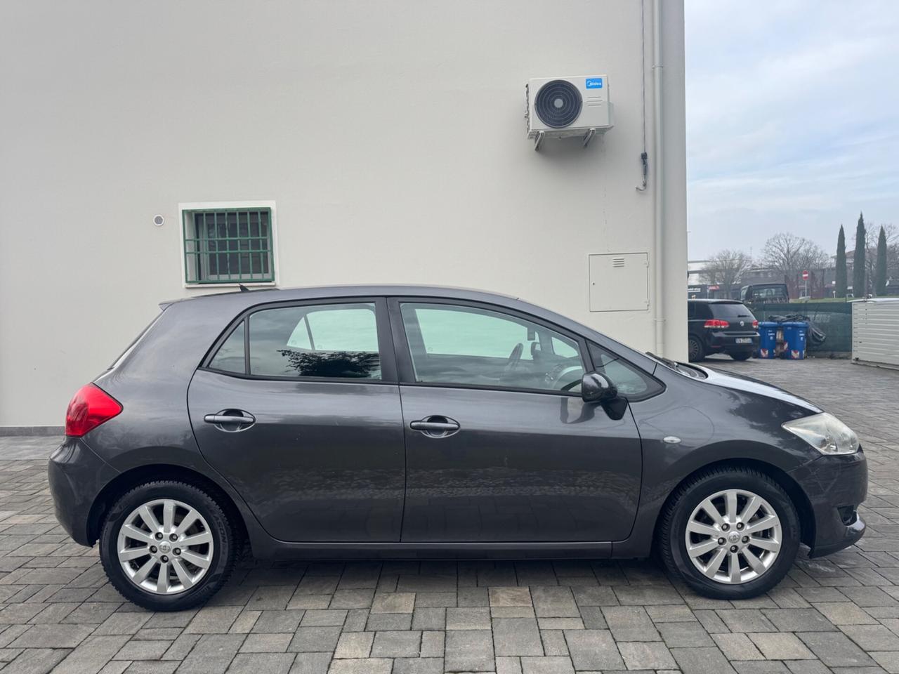 Toyota Auris 1.6 5 porte Sol OK NEOPATENTATI