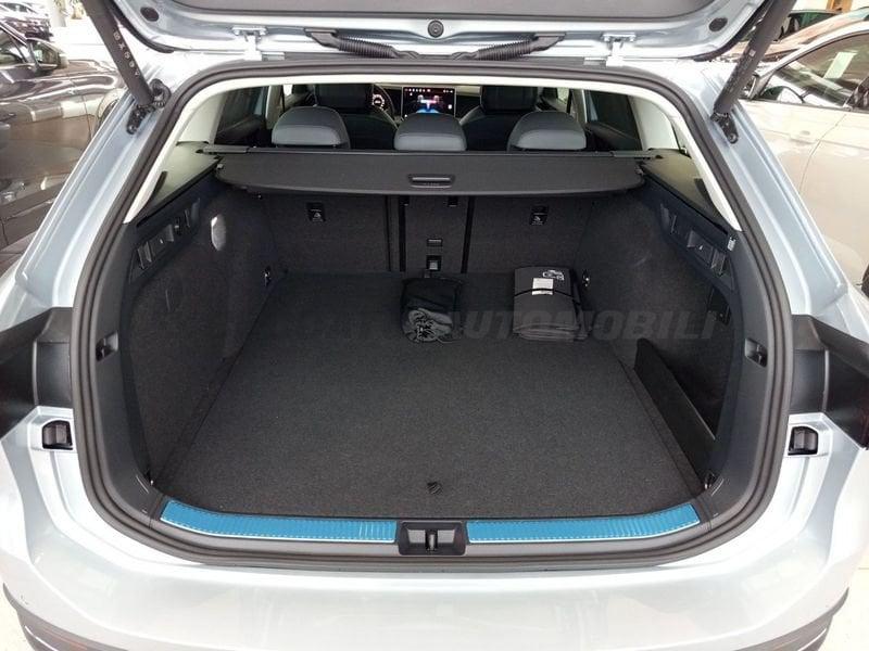 Volkswagen Passat PASSAT 1.5 TSI EHYBRID BUINESS DSG 204 C MY 24