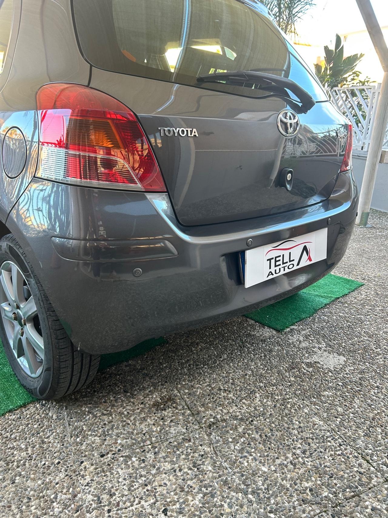 Toyota Yaris 1.0 5 porte