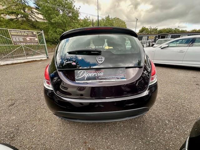 Lancia Ypsilon 1.2 69 CV 5 porte Elefantino