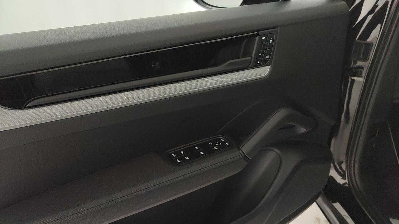 PORSCHE Cayenne 3.0 tiptronic