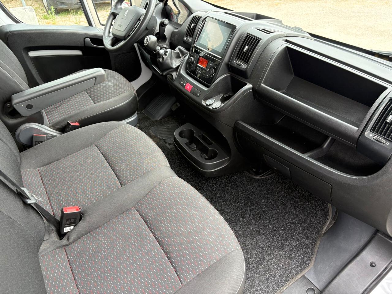 PEUGEOT Boxer 2.2BHDi 140 S&S L2H2 - 2023