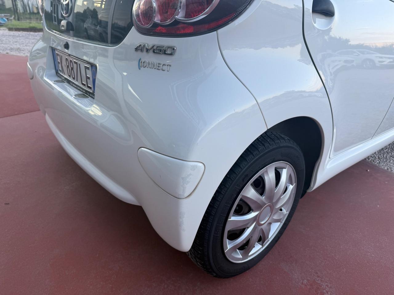 Toyota Aygo 1.0 12V VVT-i 5 porte Deep Ocean Connect