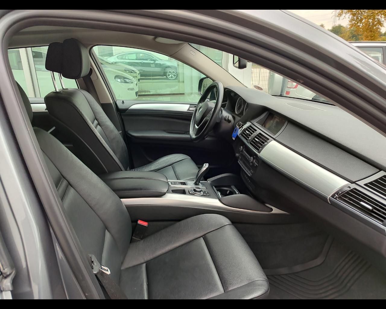 BMW X6 (E71/72) - X6 xDrive30d Attiva