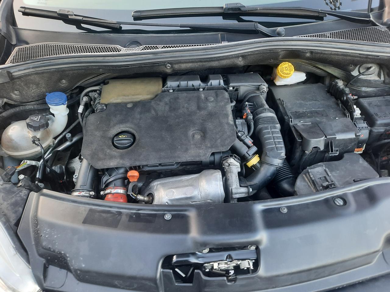 Peugeot 208 BlueHDi 100 S&S 5 porte Allure