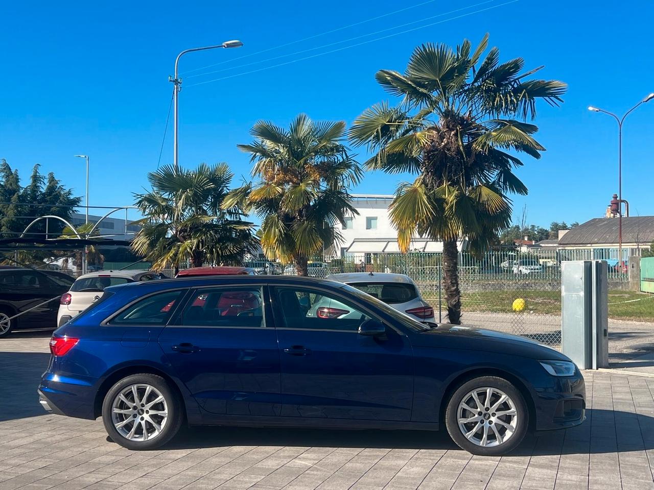 Audi A4 Avant 40 TDI quattro S tronic Business Advanced