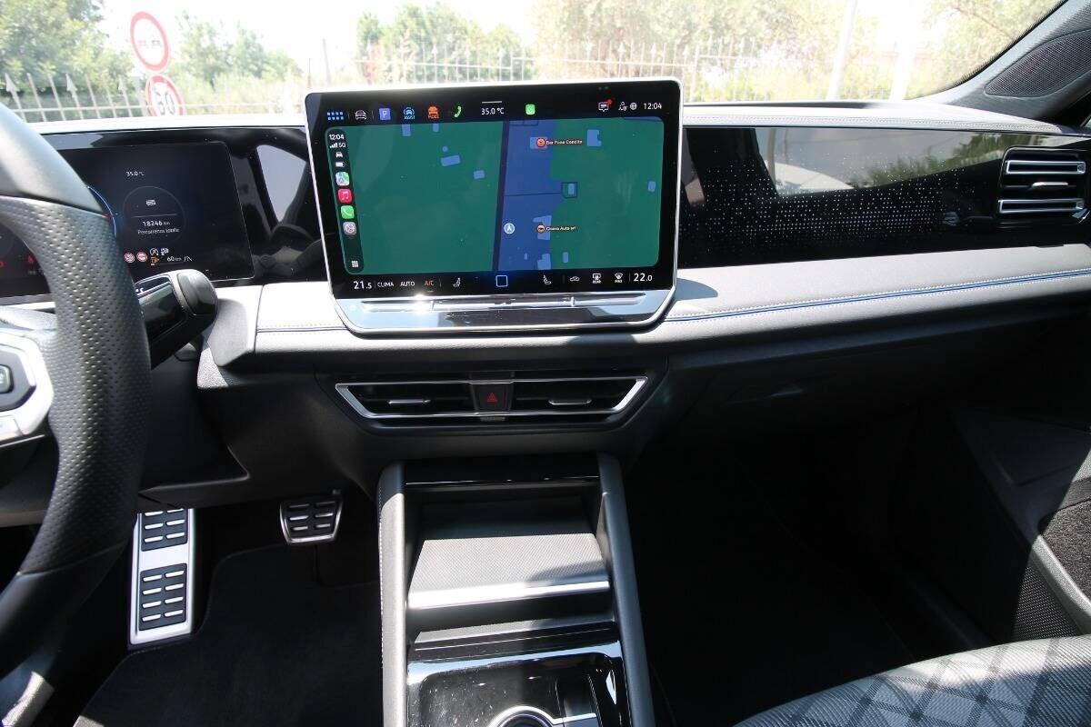 Volkswagen Tiguan 2.0 TDI 150 CV DSG R-Line|2025