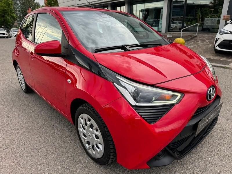 Toyota Aygo Connect 1.0 VVT-i 72 CV 5 porte x-fun MMT