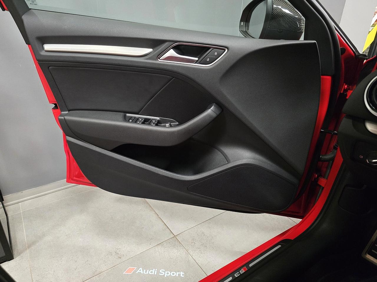 Audi S3 III SPORTBACK 2.0 TFSI QUATTRO_S TRONIC_MISANO RED