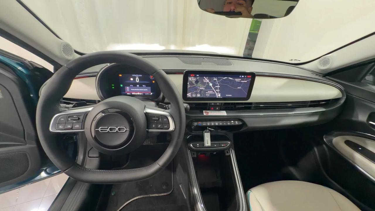 Fiat 600 Hybrid 100 CV DCT MHEV La Prima