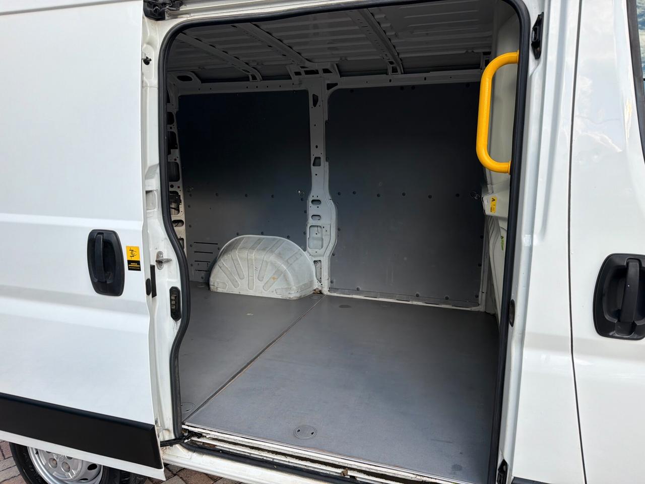 Peugeot Boxer 328 2.2 BlueHDi 120 S&S PC-TN Furgone