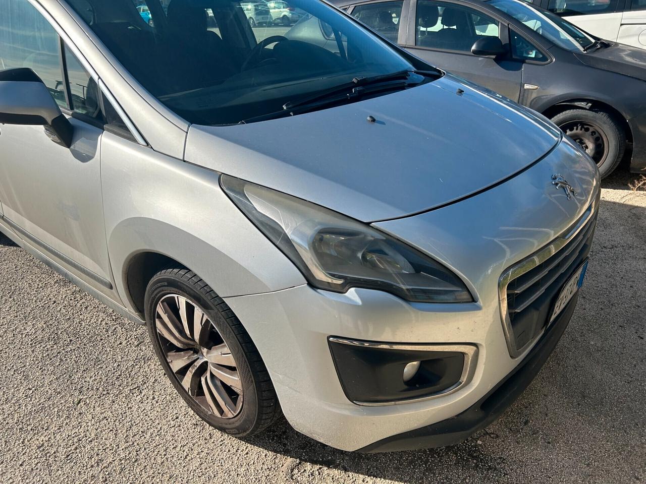 Peugeot 3008 1.6 HDi 115CV Business