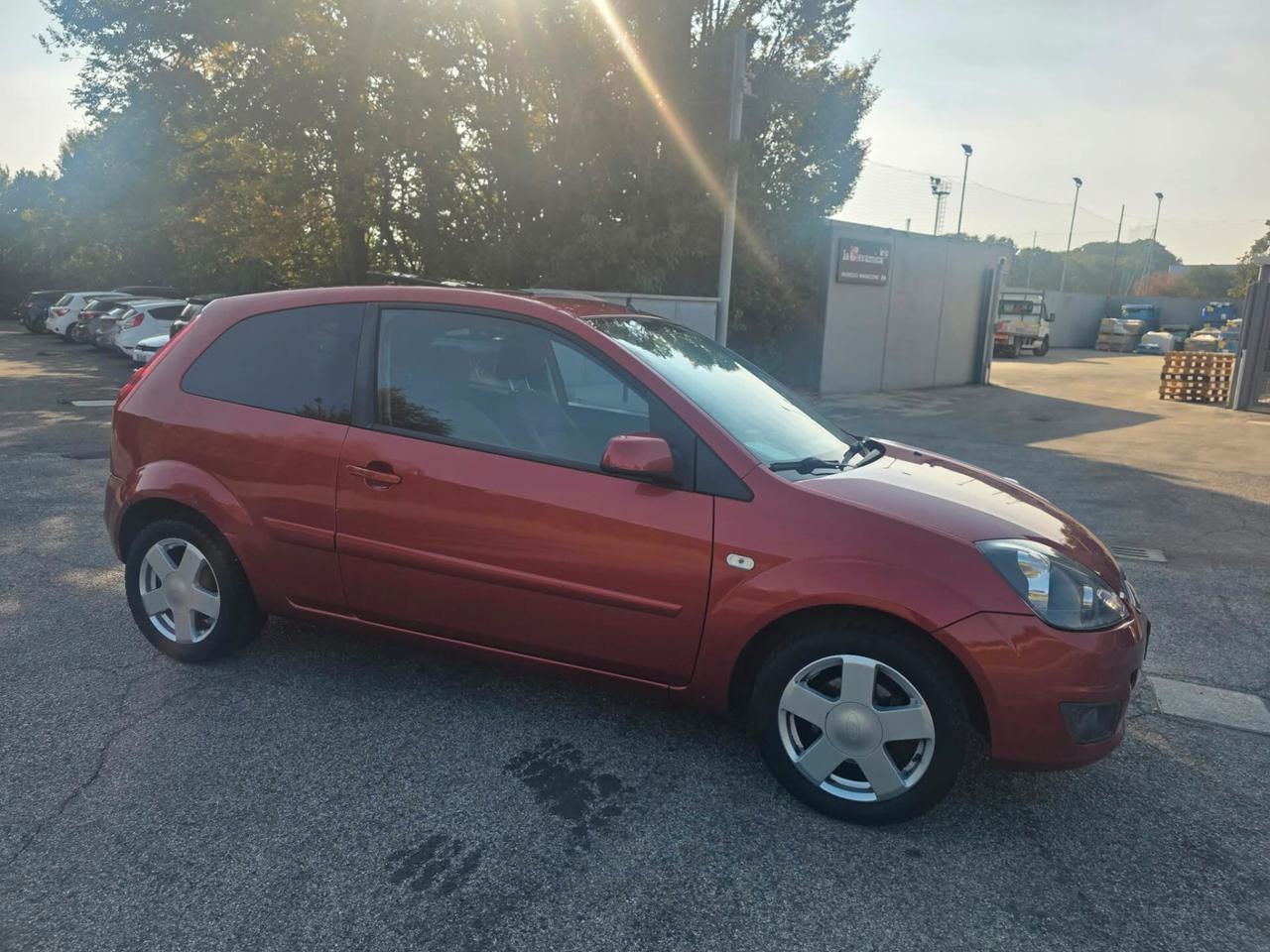 Ford Fiesta 1.2 16V 3p. Ghia