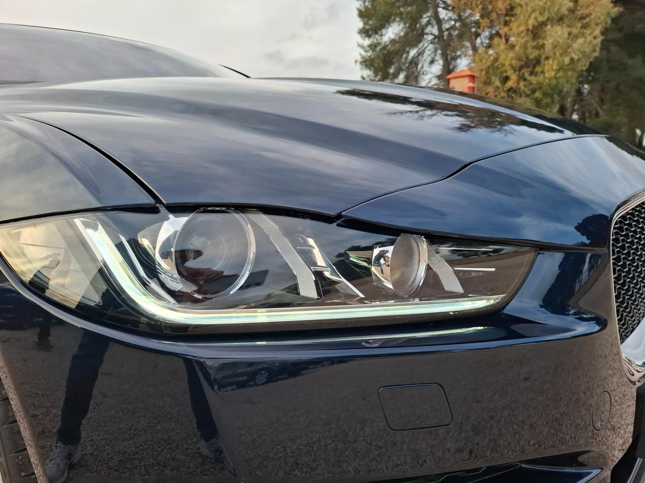 Jaguar XE 2.0 D 180cv *SOLO 23.000 KM*